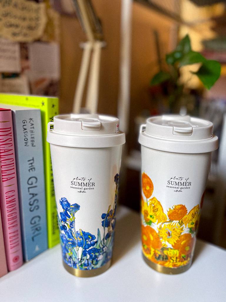 🪻🌻مطرة+كاسة حافظة للحرارة ٥٠٠ مل