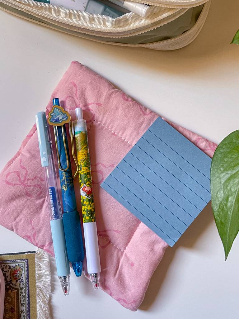 مجموعة اقلام الوان الربيع مع ستيكي نوتس